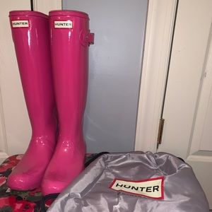 Hunter Tall Gloss Rain boot (pink)
